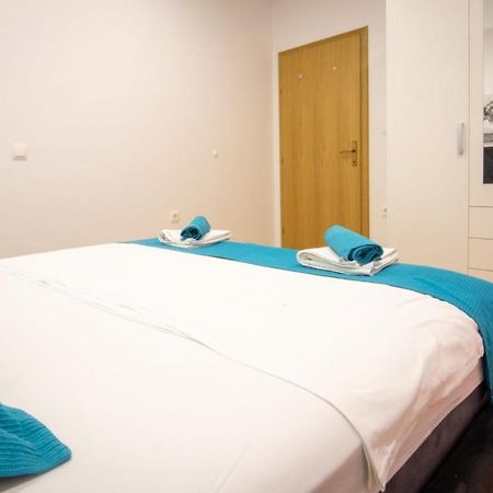 Apartment Cvita Free Beach Parking Makarska Ngoại thất bức ảnh