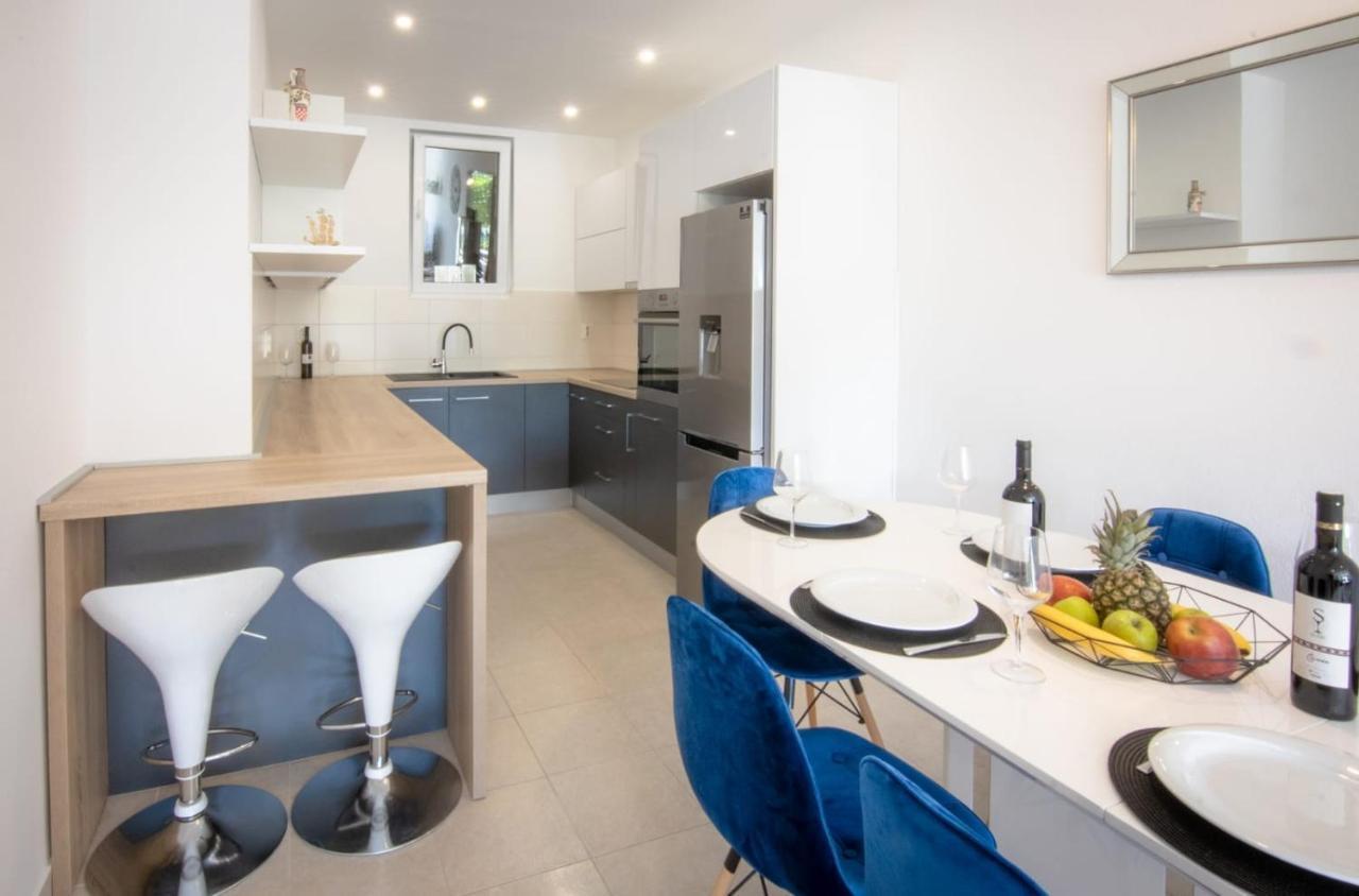 Apartment Cvita Free Beach Parking Makarska Ngoại thất bức ảnh